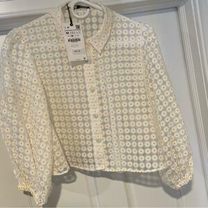Daisy Print Button-Up Blouse